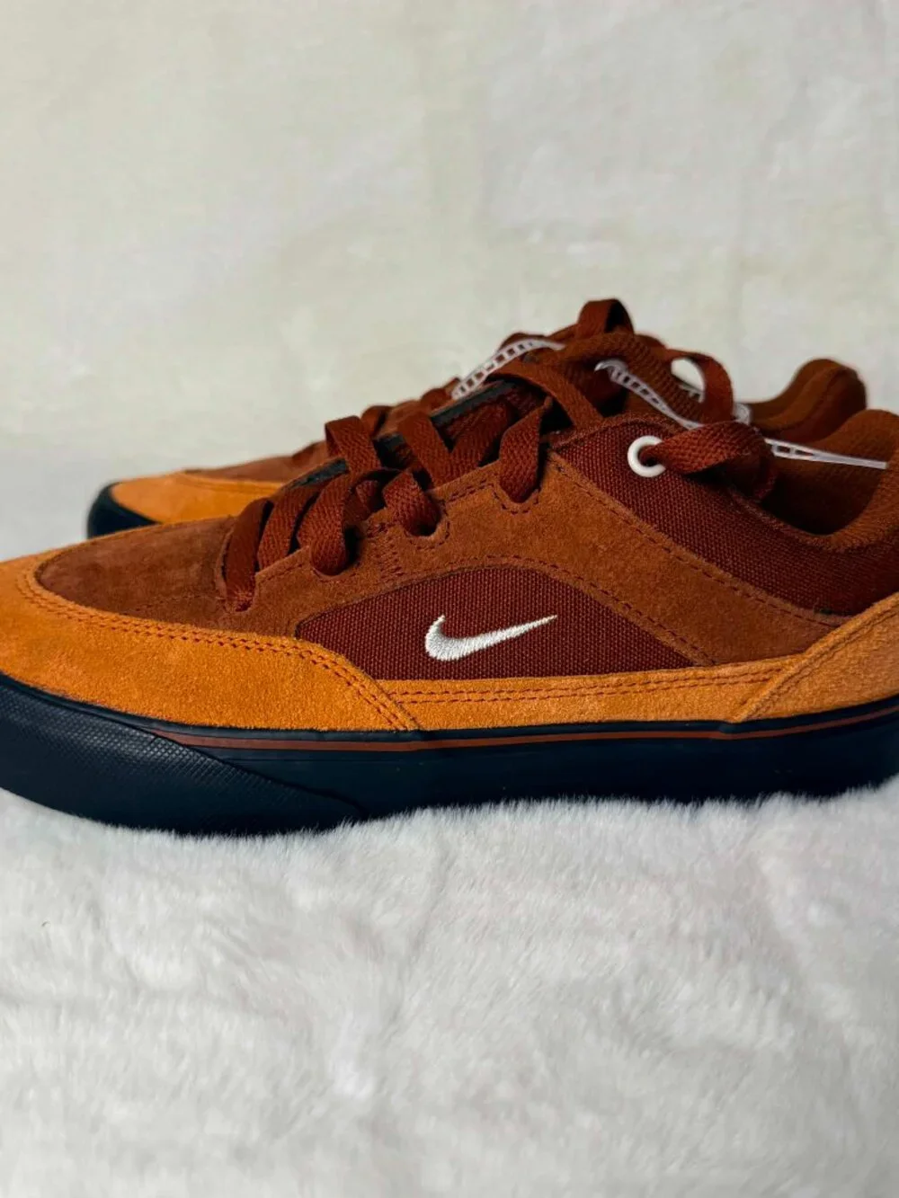 Nike SB Malor Skate Shoes Orange Sneakers